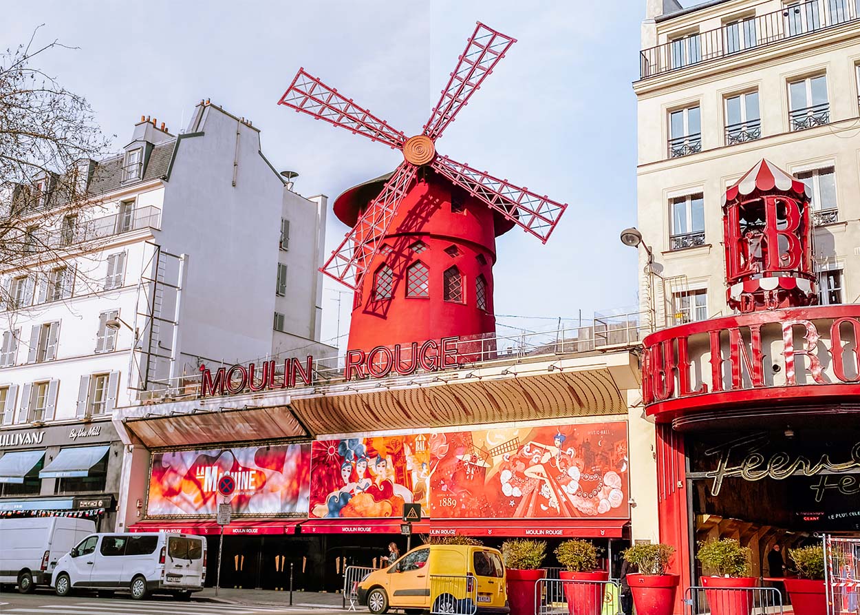 7×5 1250px camera vs iPhone Moulin Rouge